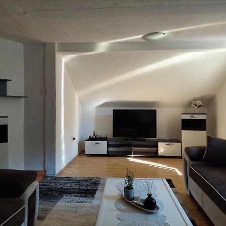Apartment Em 2 투즐라 외부 사진